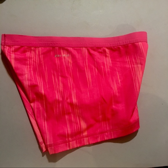 Nike Dry Fit Training Shorts - Picture 7 of 8